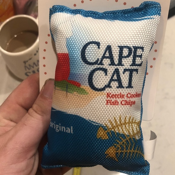 Cape Cat Kitty Chips Catnip Toy - Blue and White - Picture 2 of 5